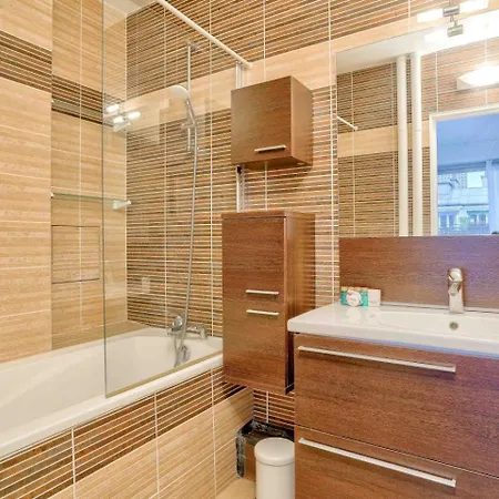 Apartament Guestready - Charming With A View Paryż